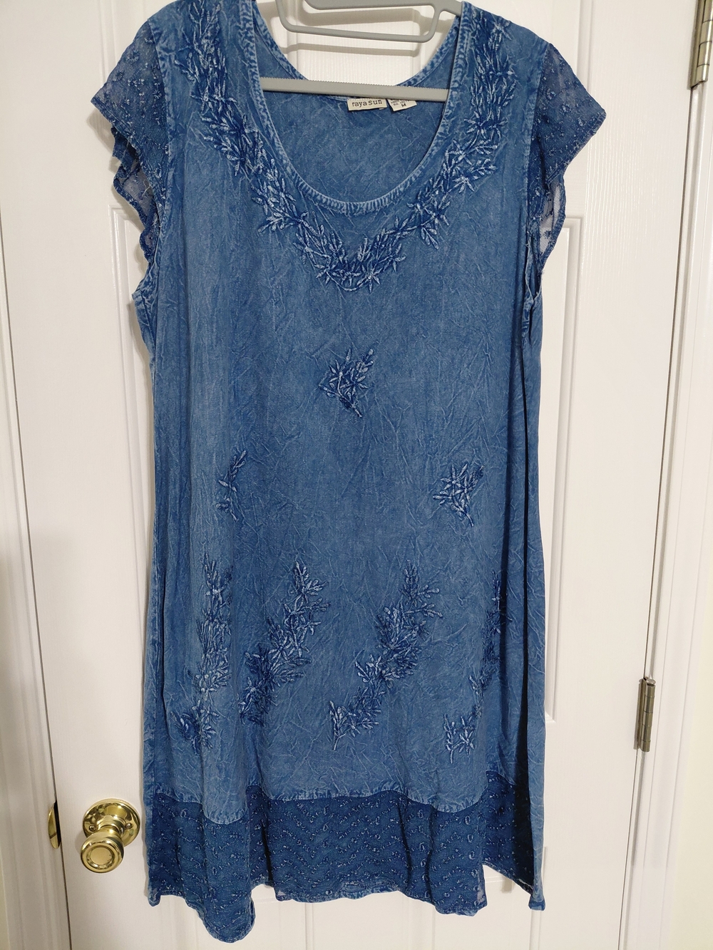 raya sun Blue Embroidered Scoop-Neck Tunic
